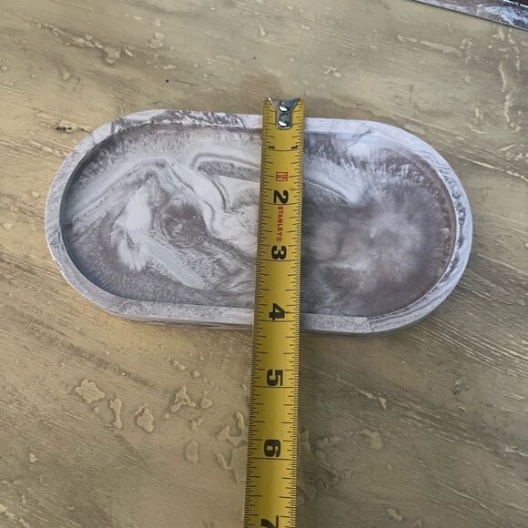Handcrafted Resin Oval Tray - Picture 3 of 8